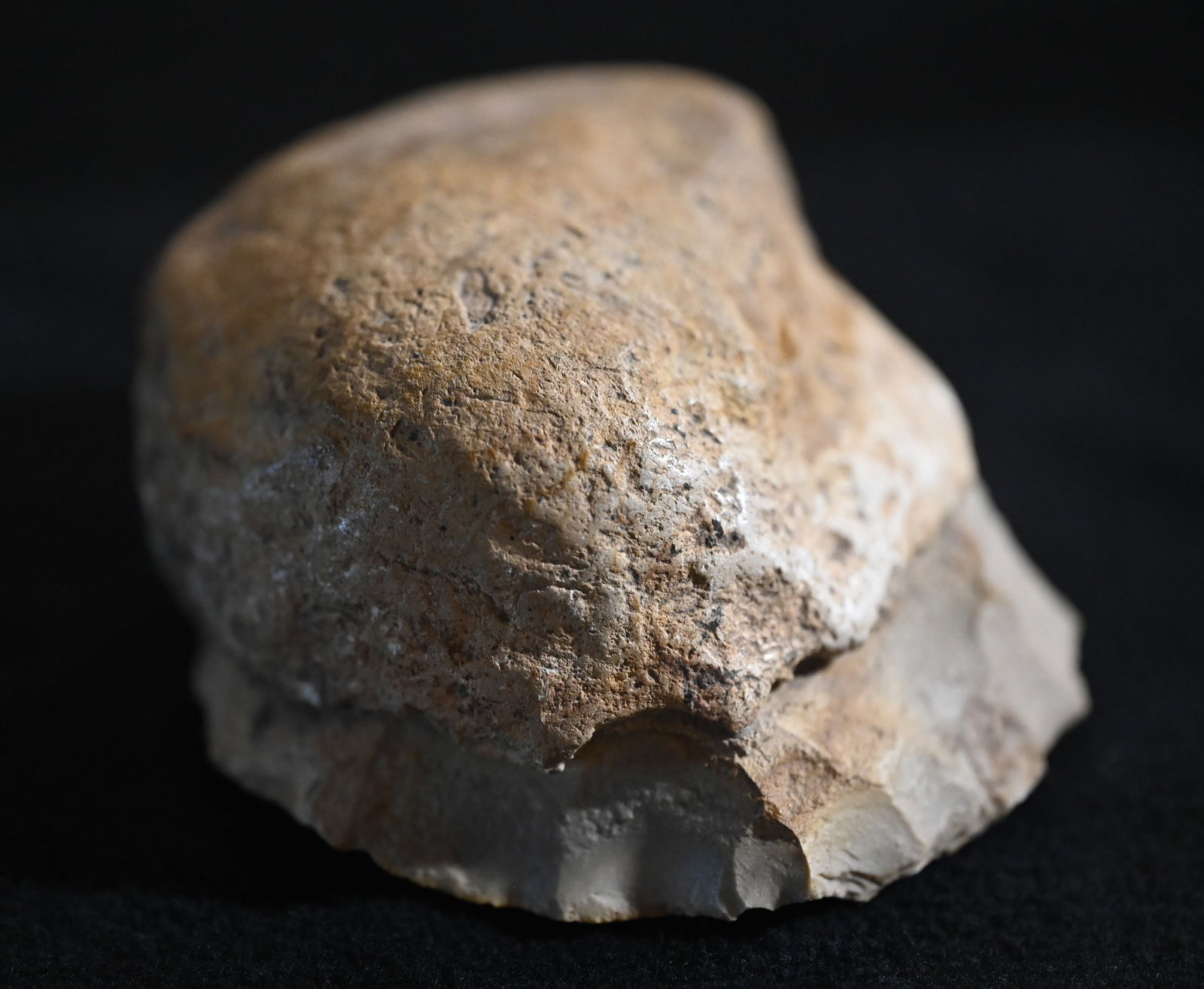 4" Kerville Style Knife/Scraper Found in Boone Co. Missouri.  Has heavy use polish from being held (1 of 7)