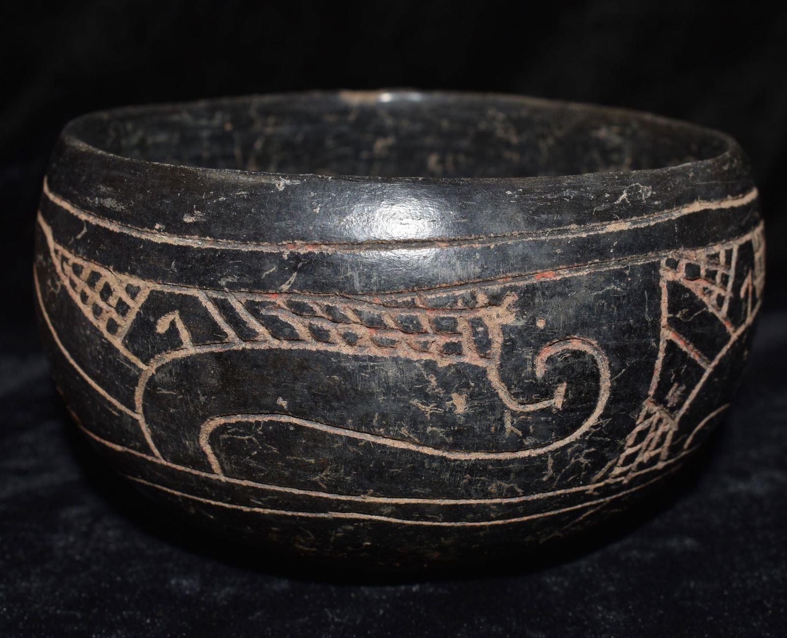 Pre-Columbian Mayan Incised Polychrome Pottery Bowl (1 of 10)