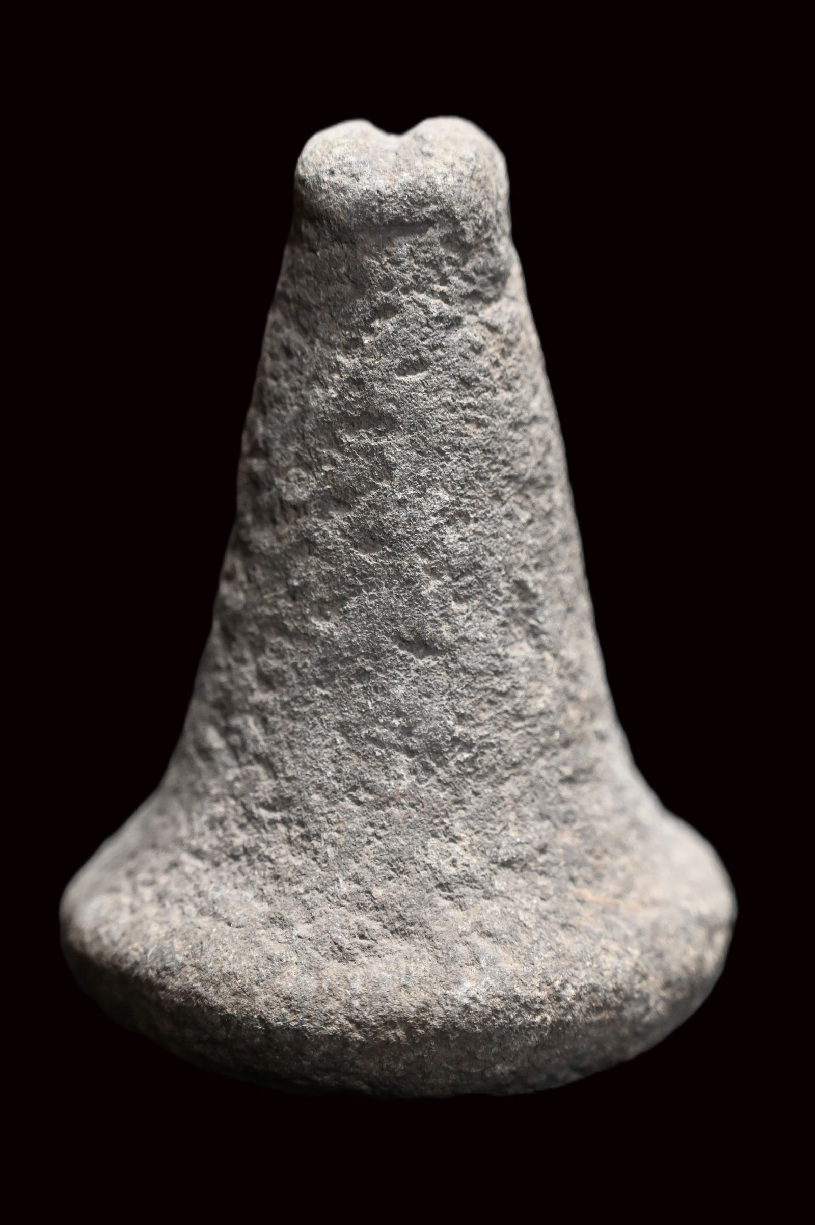 Poi Pounder Found in Tahiti 4 1/2" tall and 3" wide. Made from a green hardstone material. Poi is a: Poi Pounder Found in Tahiti 4 1/2" tall and 3" wide. Made from a green hardstone material. Poi is a traditional staple food in the Polynesian diet, made from taro. Traditional poi is produced by mashi