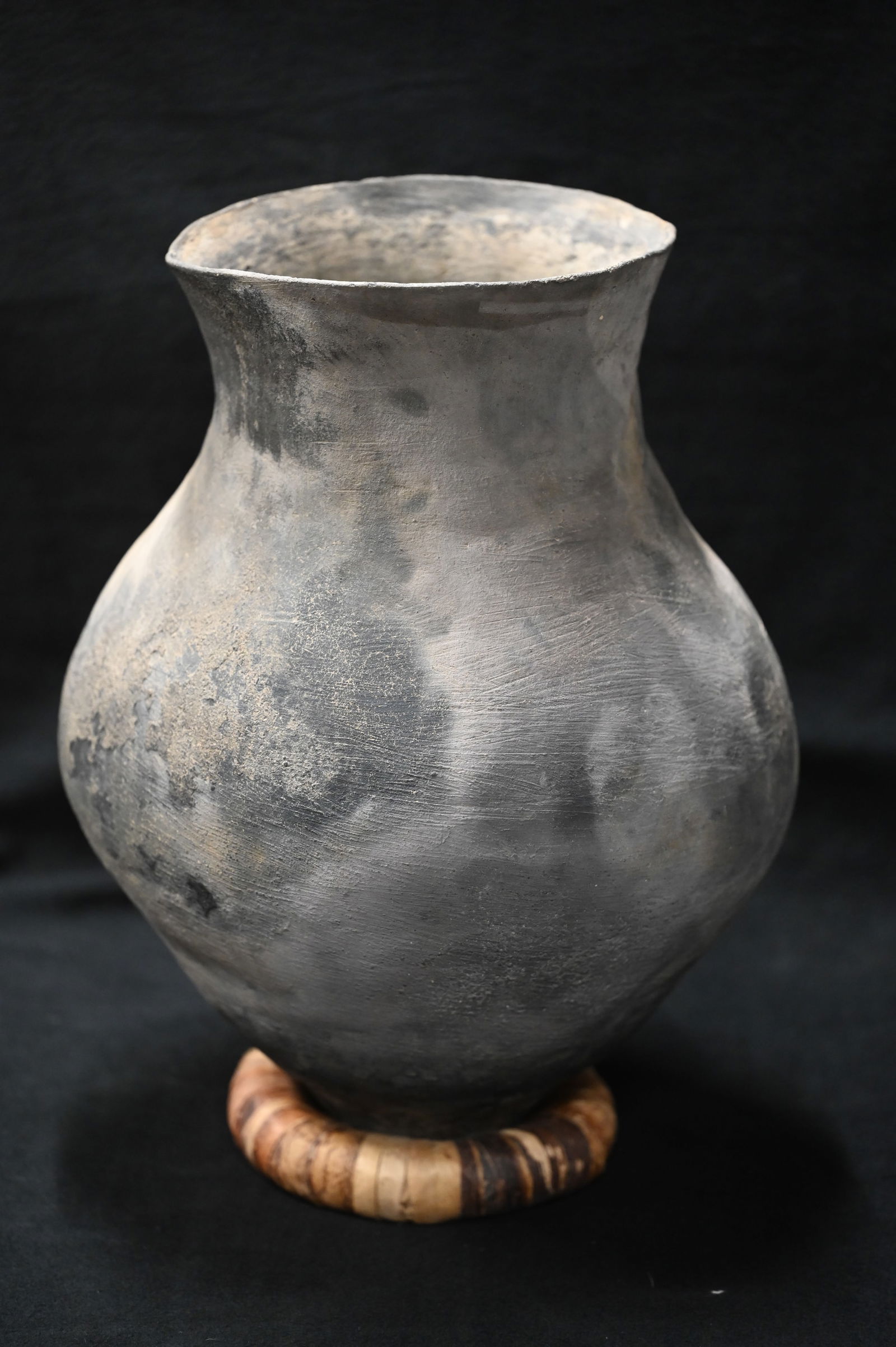 18" Large Pottery Vessel Olla Shaped Found by John Dunlap in San Juan Co.  New Mexico prior to 1968 (1 of 11)