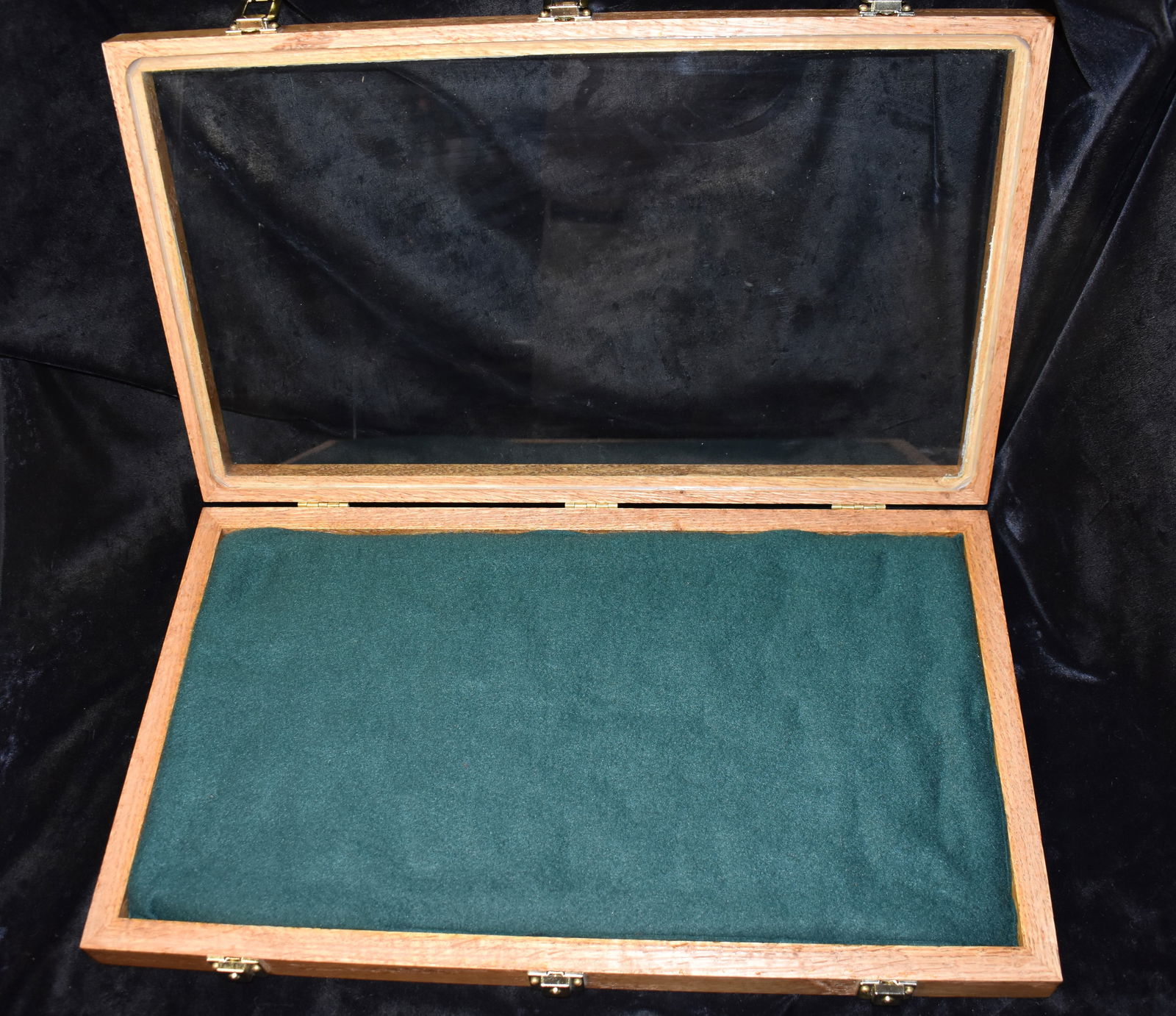 Very Nice Display Case for Arrowheads or Trinkets - 22 3/4 by 13 1/4" (1 of 6)