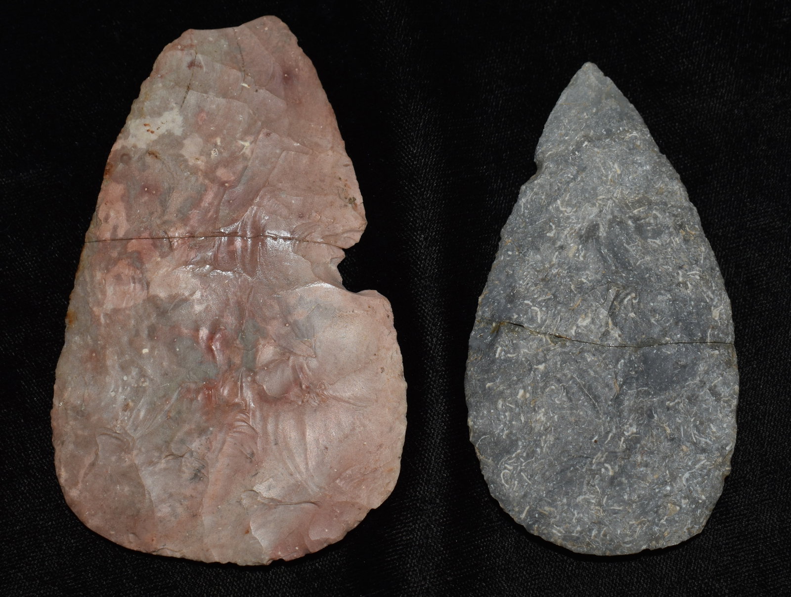 2 Large North Blades that have been broke and glued - restoration candidates: 2 Large North Blades that have been broke and glued - restoration candidates. The grey one is made of Permian Uplift chert and was likely found in NW Mo or SW Iowa. Very nice blade but was broke and g