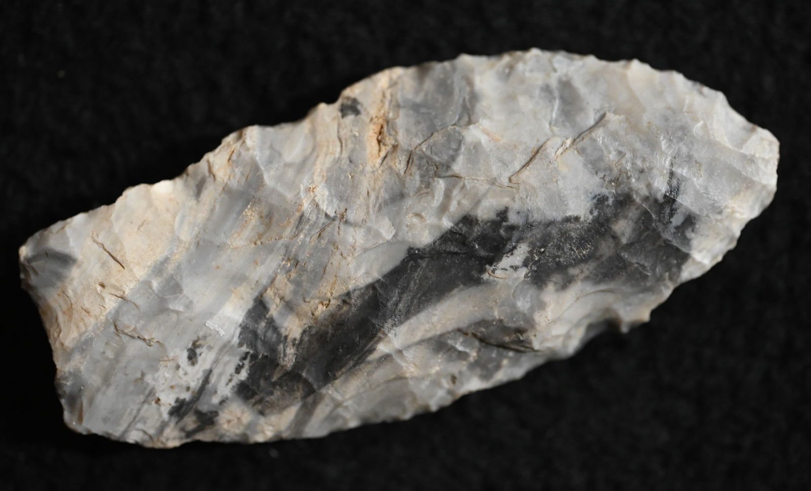 2 5/8" Mozarkite Archaic Spear Point Found in Miller Co. Missouri near the Osage River. (1 of 10)