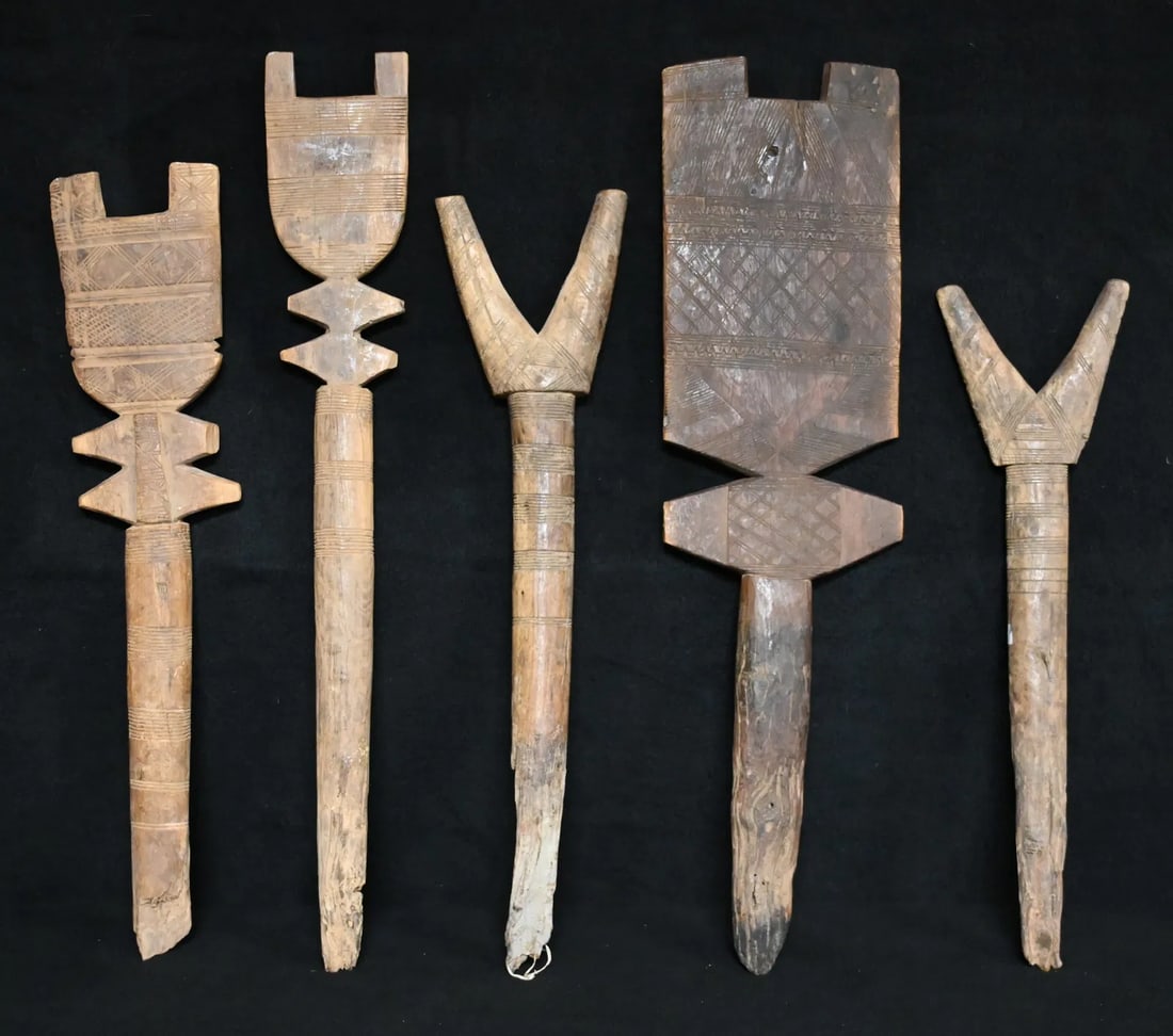 5 Tuareg Tent Posts From Africa Longest is 24 inches Hand Carved. (1 of 6)