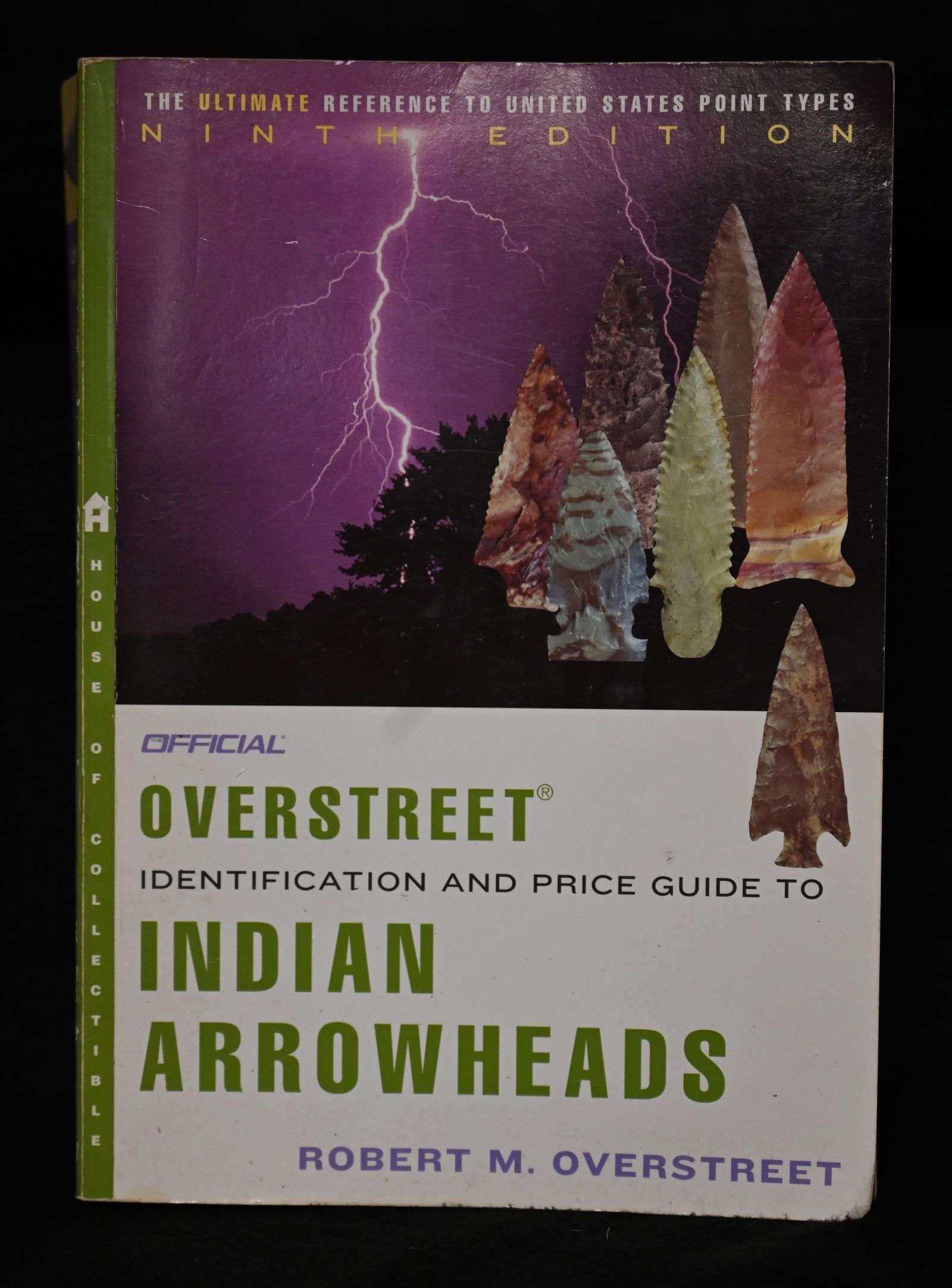 Overstreet 9th Edition Indian Arrowheads Identification and Price Guide Softcover Book in Great (1 of 5)