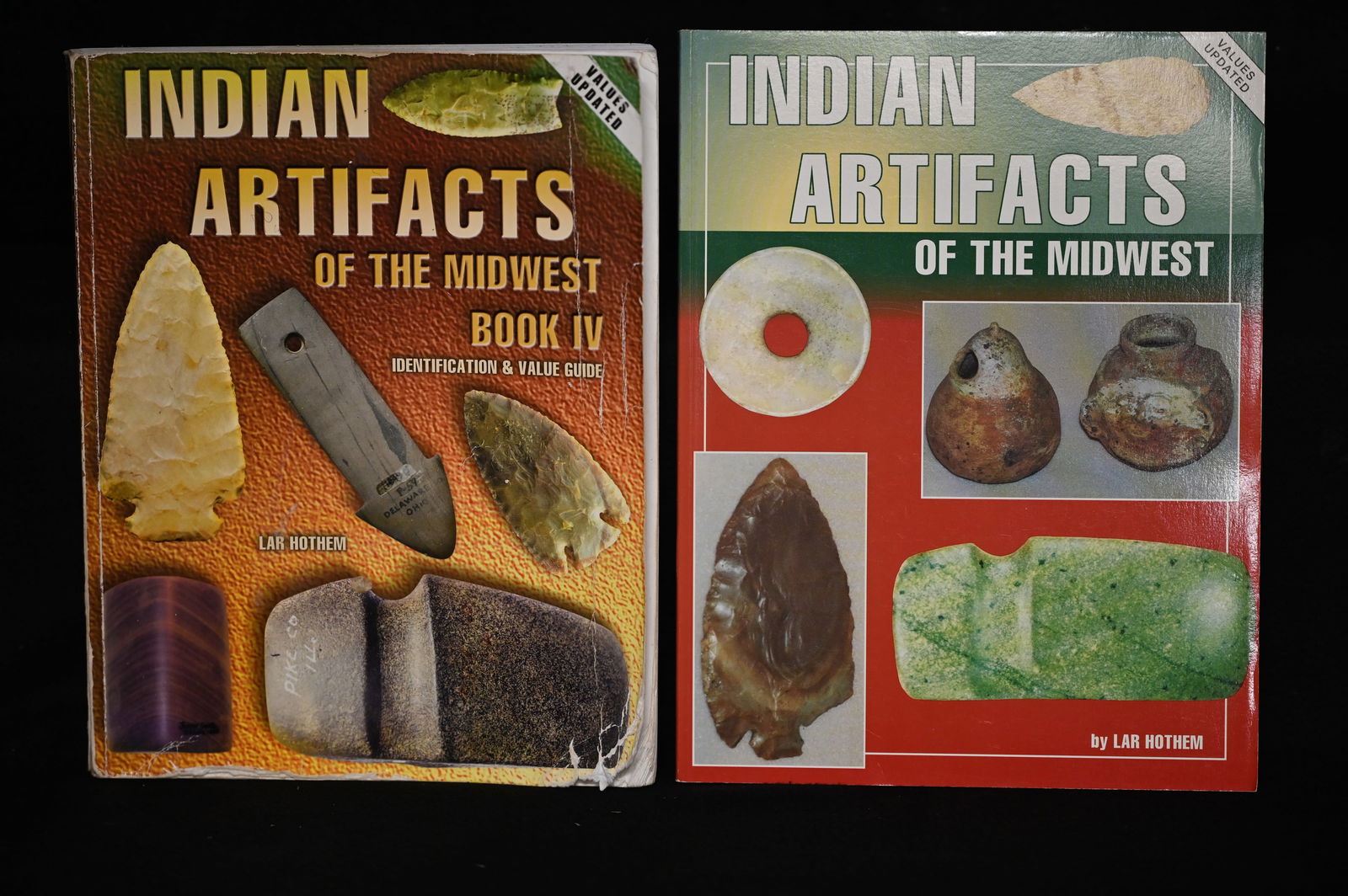 Indian Artifacts Of The Midwest Book 1 & 4 by Lar Hothem.  Identification and Price Guides. (1 of 7)