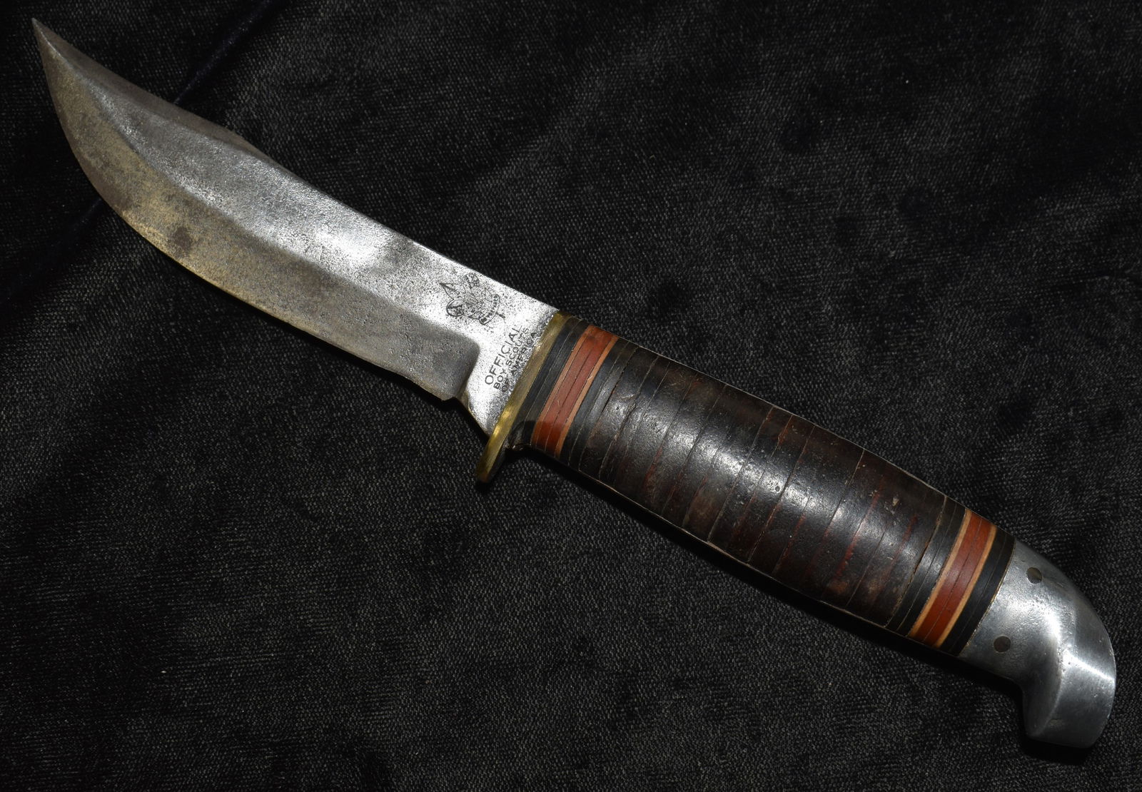 Vintage Official Boy Scouts of America Fixed Blade Knife (1 of 10)