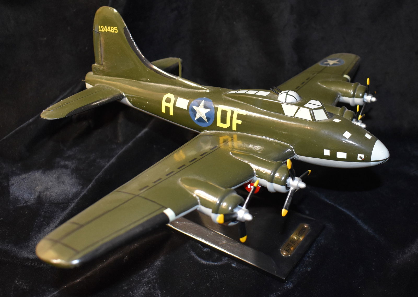 B-17F Flying Fortress Protectors of Freedom Collections Model - 2002 (1 of 13)