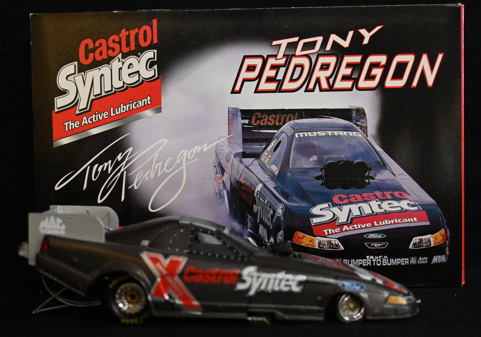 2001 Tony Pendregon " Castrol Syntec" Action Racing Collectables NHRA 1/24 Scale Mustang Funny Car: 2001 Tony Pendregon " Castrol Syntec" Action Racing Collectables NHRA 1/24 Scale Mustang Funny Car
