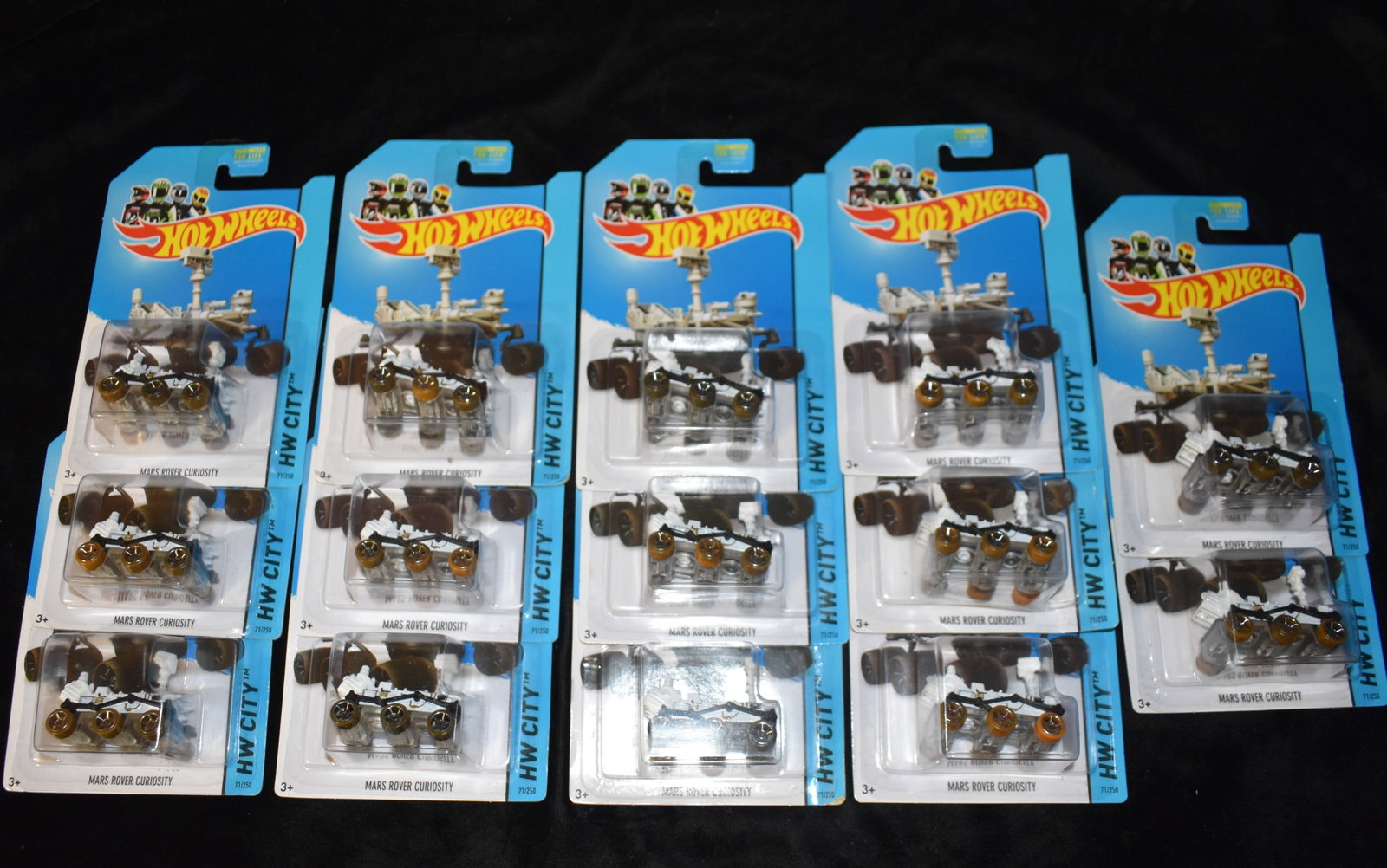 X16 - 2014 Hot Wheels MARS ROVER#71 HW City NIB: X16 - 2014 Hot Wheels MARS ROVER#71 HW City NIB. 1:64 scale diecast toy cars. New old stock.