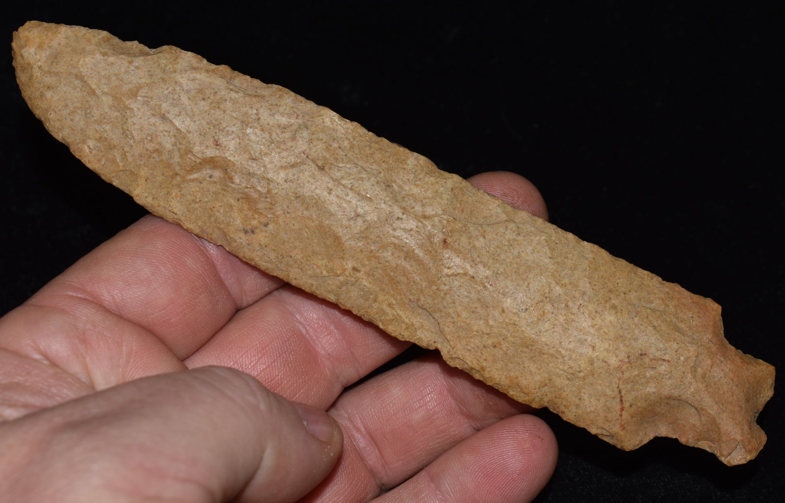 6 1/8" Etley found in Pettis County, Missouri: 6 1/8" Etley found in Pettis County, Missouri. Material is a brown burlington chert similar to Bowling Green brown chert. Ex George Wolf Collection. Key words: Ancient, Prehistoric Native American Ind