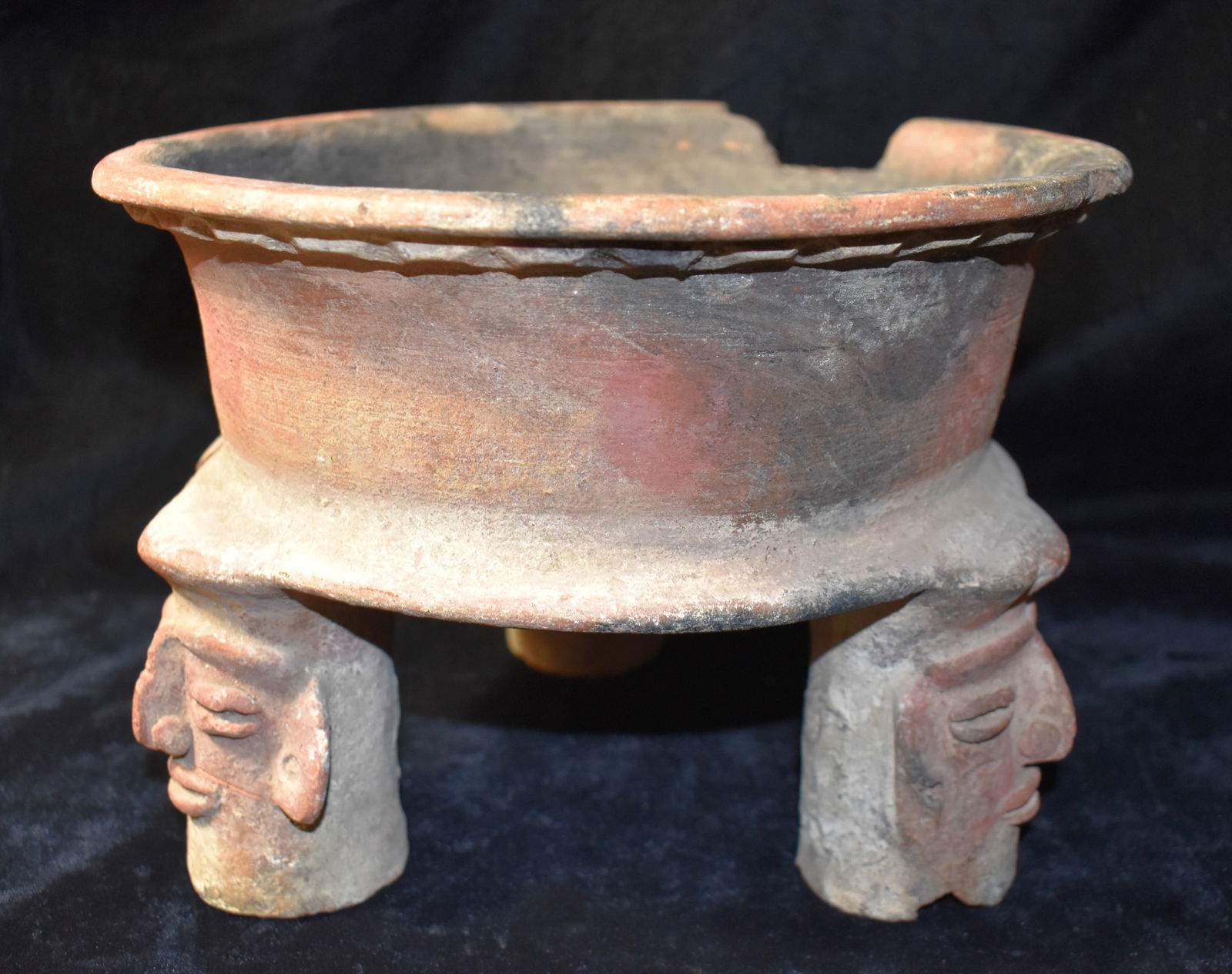 Pre-Columbian Mayan Highly Developed Tripod Pottery Vessel - 9 3/8" (1 of 10)