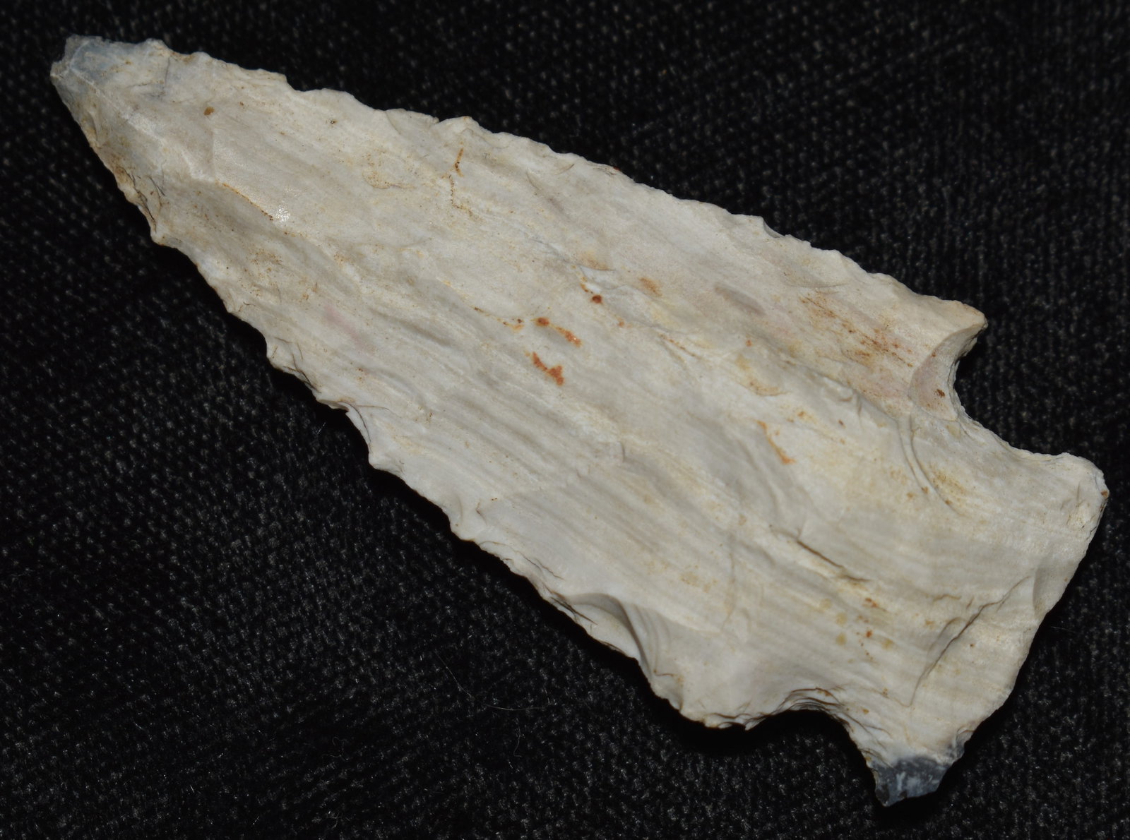 2 1/4" Banded Norwood Chert Burnt Bluff Arrowhead found North of Detroit, Michigan: 2 1/4" Banded Norwood Chert Burnt Bluff Arrowhead found North of Detroit, Michigan. May also be an Apple Blossum. Ex Dave Dickey. Key words: Ancient, Prehistoric Native American Indian Artifacts, Arro