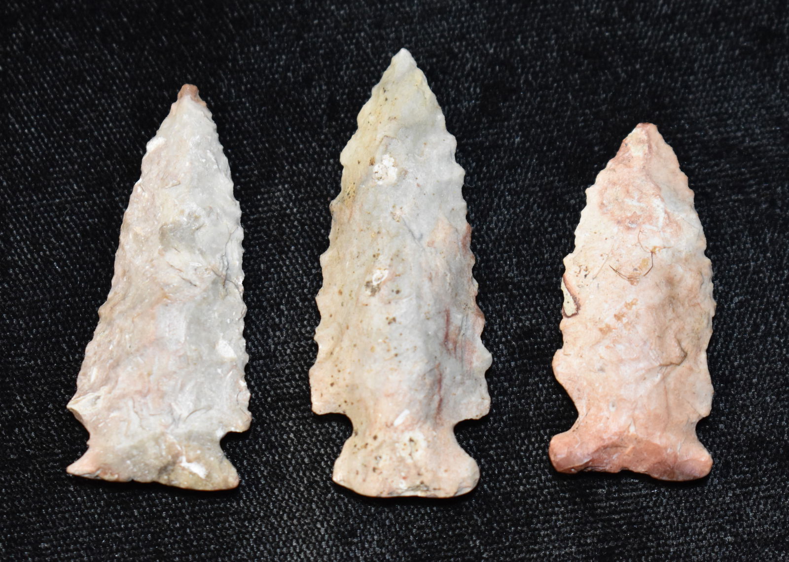 3 Nicely Made Apple Blossom Arrowheads found North of Detroit, Michigan (1 of 9)