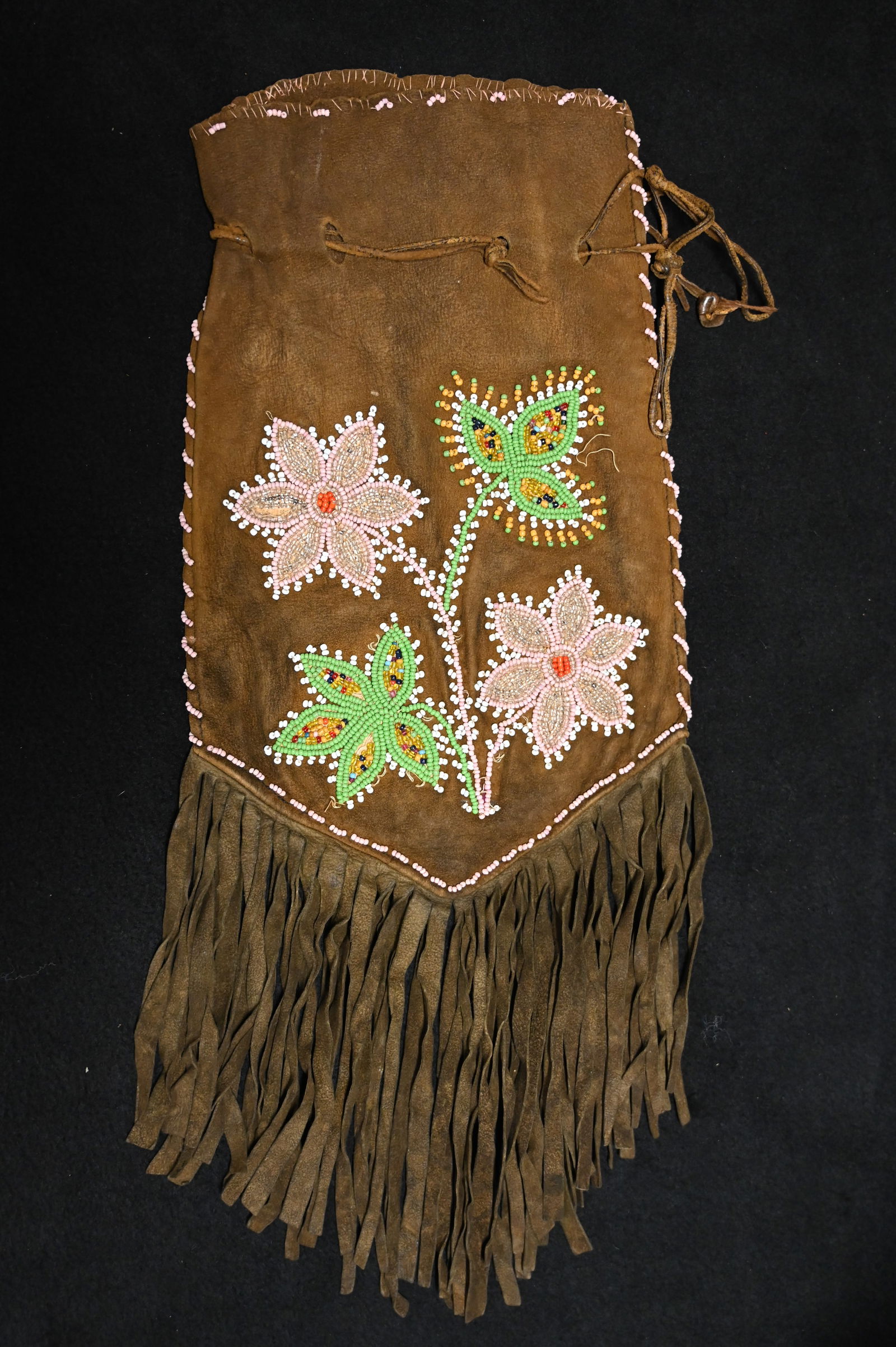 12" Native American Beaded Leather Medicine Bag (1 of 8)