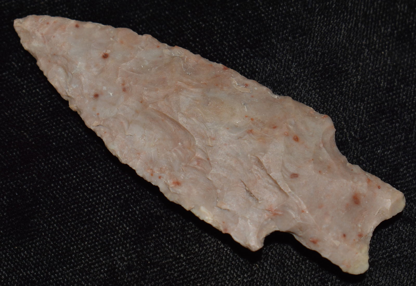 3" Uvalde Arrowhead found in Central Texas (1 of 9)