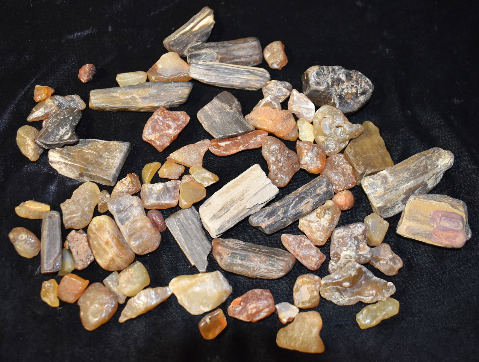 Collection of Agates Petrified Wood found in Northern Missouri - Over 1 Pound (1 of 6)