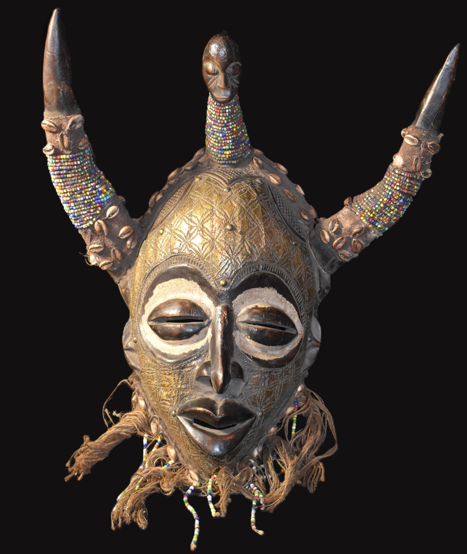 Highly Detailed Chokwe Mask from the Congo, Africa - Mid to Late Century (1 of 11)