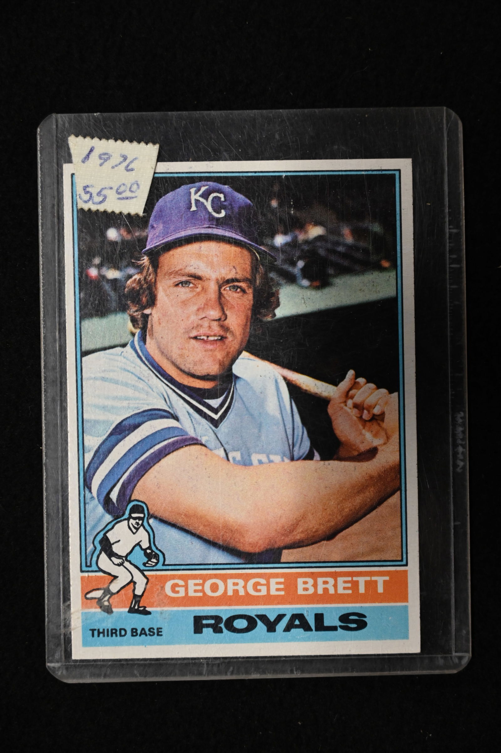 1976 George Brett Topps Rookie Card in Great Condition. (1 of 2)
