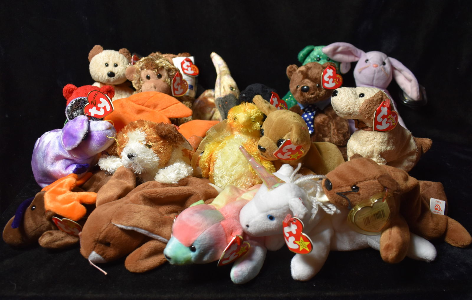 20 TY Beanie Babies - 1990's - 2000's Bears, Rabbits and other animals (1 of 10)