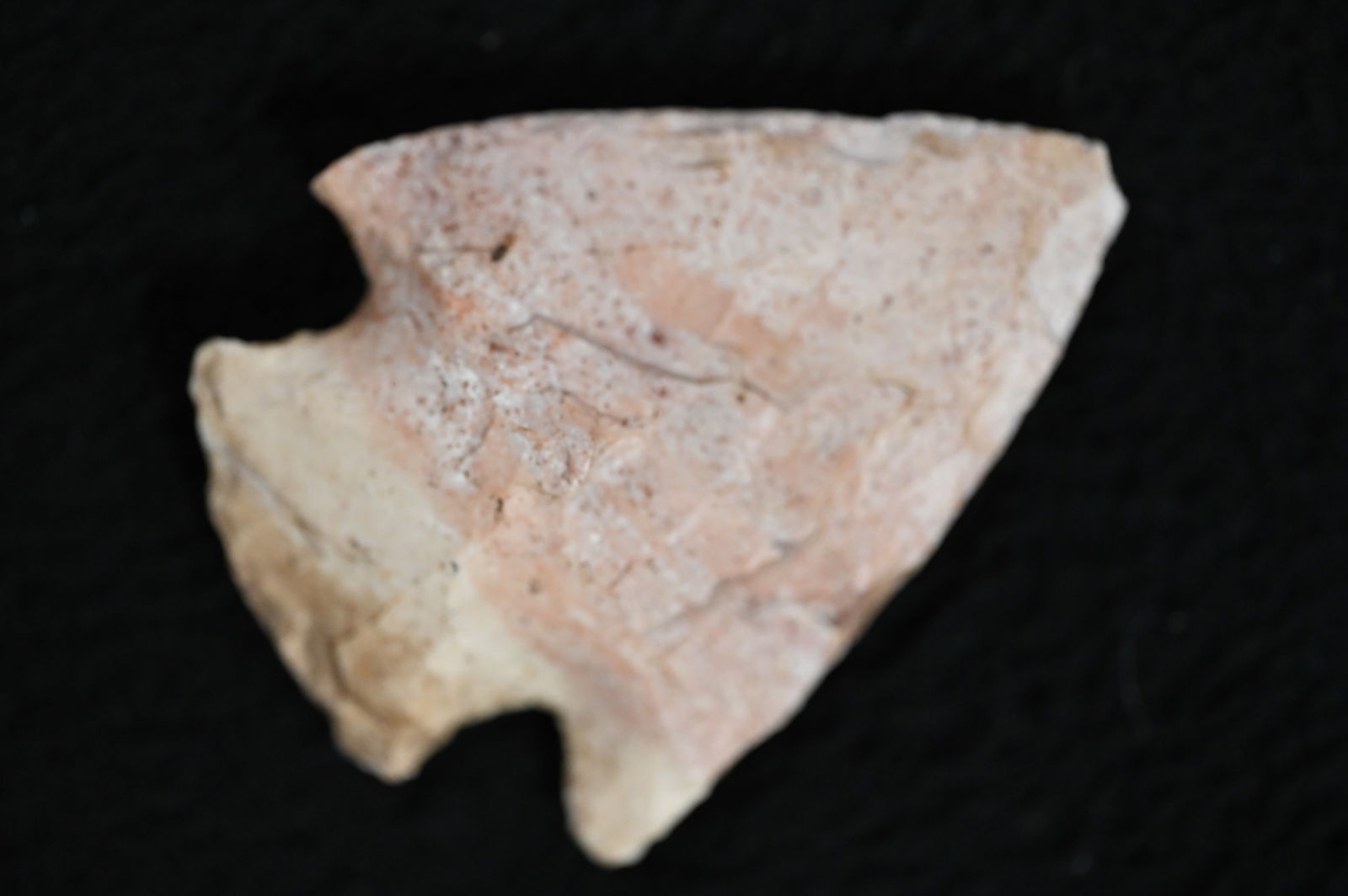 2 1/4" Snyders Arrowhead  Found in Boone Co. Missouri. (1 of 10)