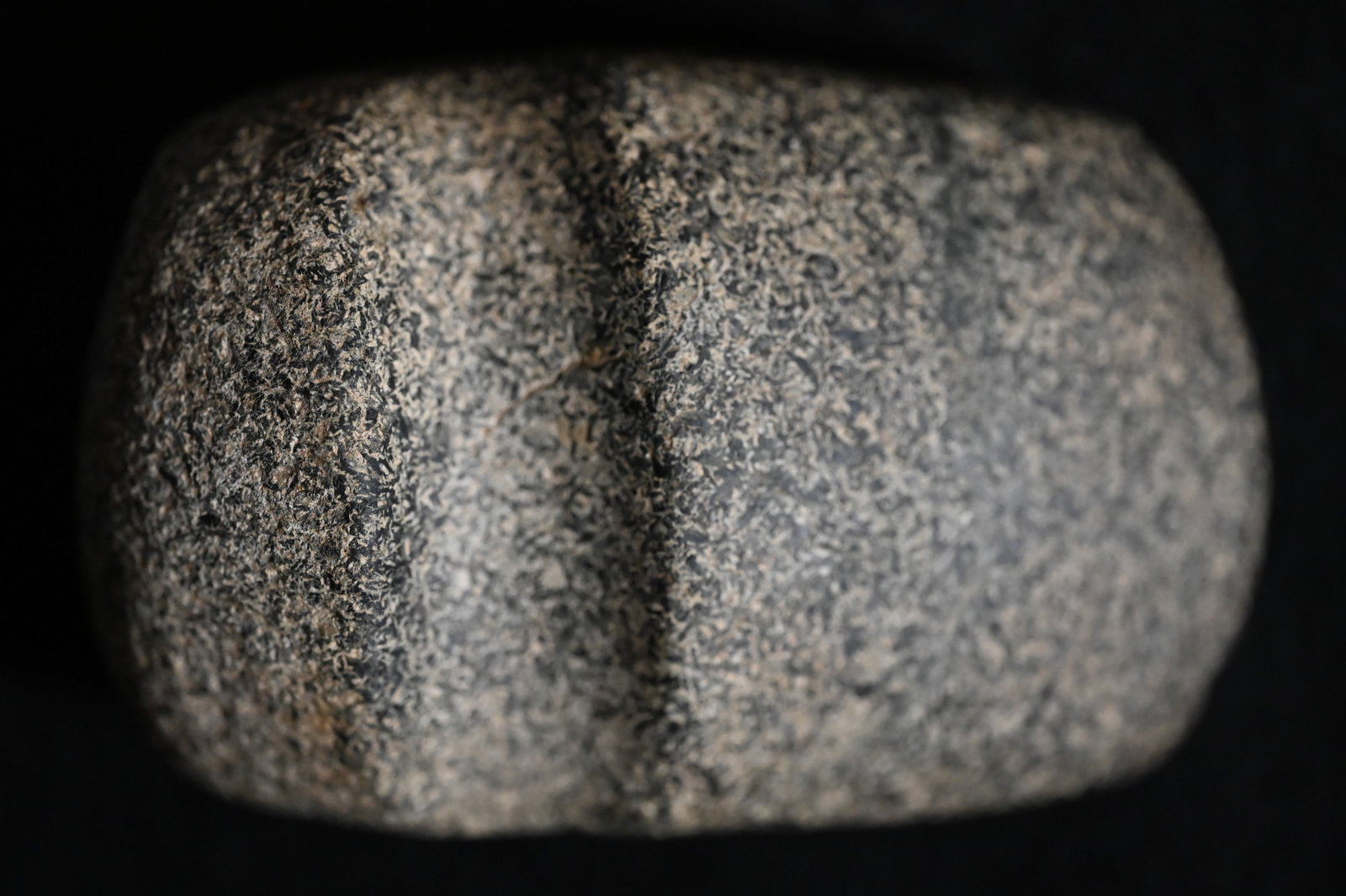 3 3/8" Keokuk Granite Axe Found in Adams Co. Illinois W/Keele COA Found in the Lima Lake area.: 3 3/8" Keokuk Granite Axe Found in Adams Co. Illinois W/Keele COA Found in the Lima Lake area.