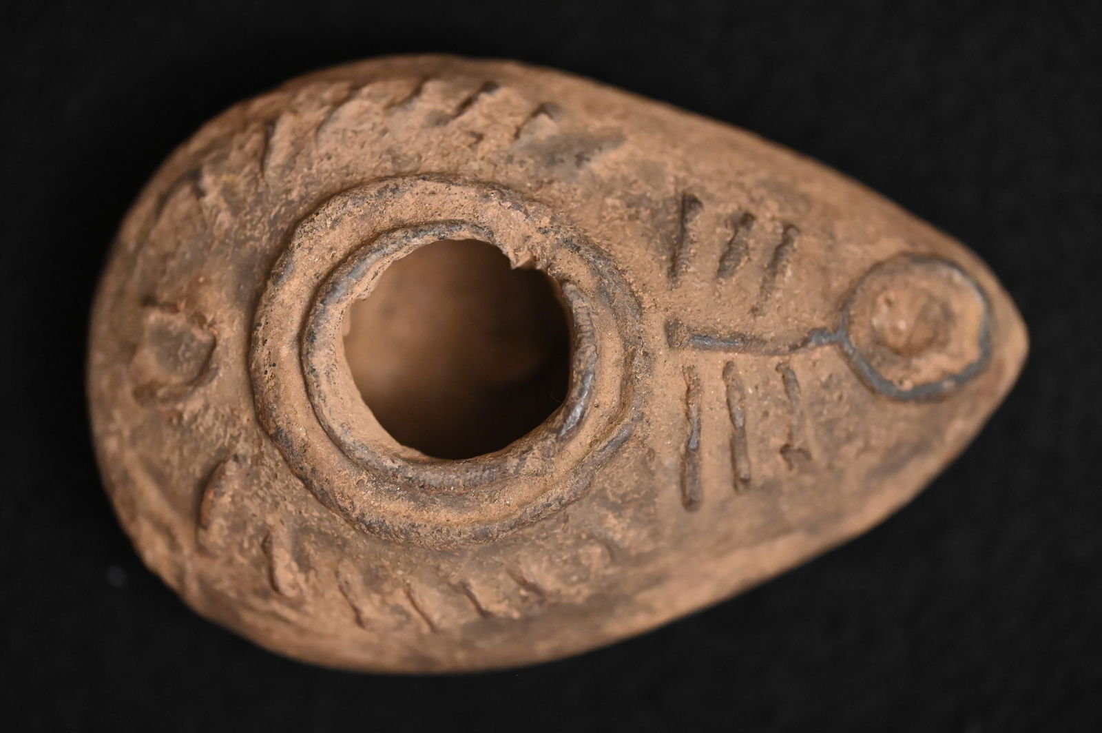 Holy Land Terracotta Oil Lamp Circa 500-700 AD.: Holy Land Terracotta Oil Lamp Circa 500-700 AD.