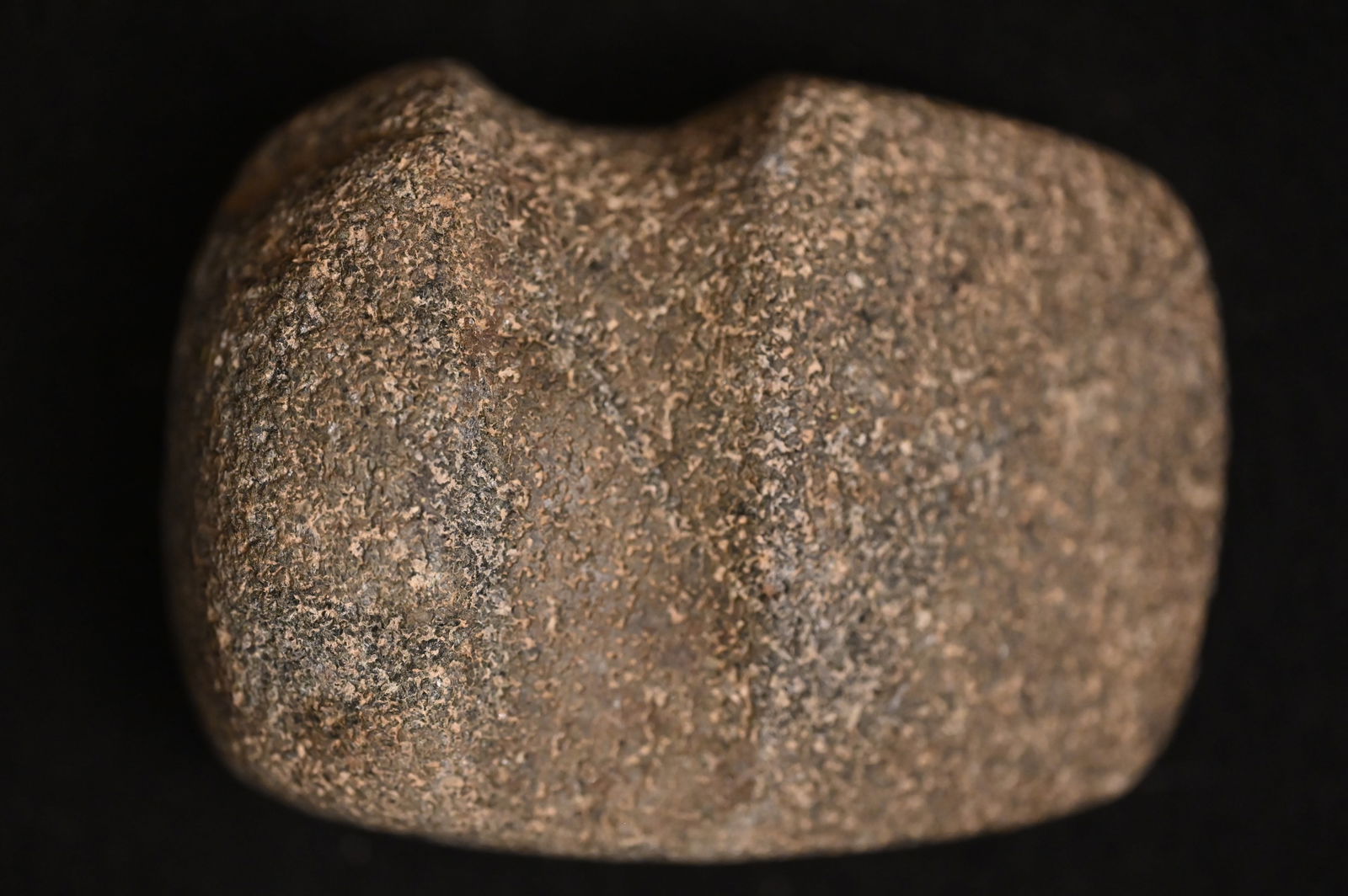 3 3/4" Granite 3/4 Groove Axe Found in Boone Co. Missouri. (1 of 9)