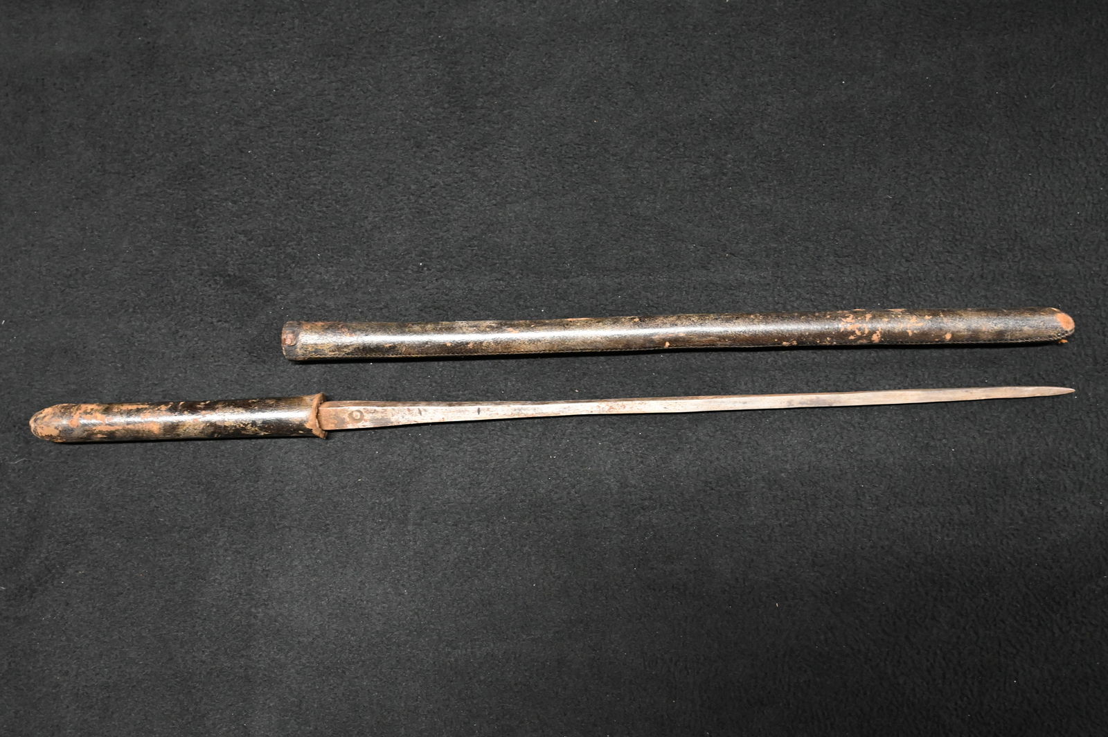 20 3/4" Leather Night Stick Dagger.: 20 3/4" Leather Night Stick Dagger.