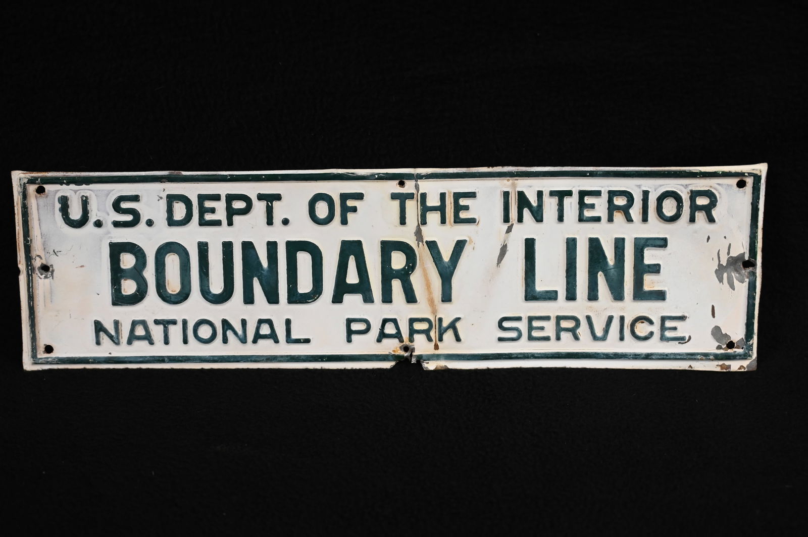 U.S. Department of The Interior National Park Service Boundary Line 14 1/2" x 4" Sign. (1 of 5)