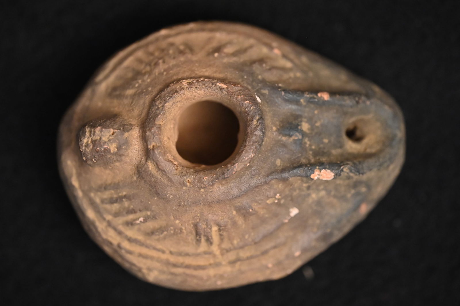 Holy Land Terracotta Oil Lamp Circa 500-700 AD.: Holy Land Terracotta Oil Lamp Circa 500-700 AD.