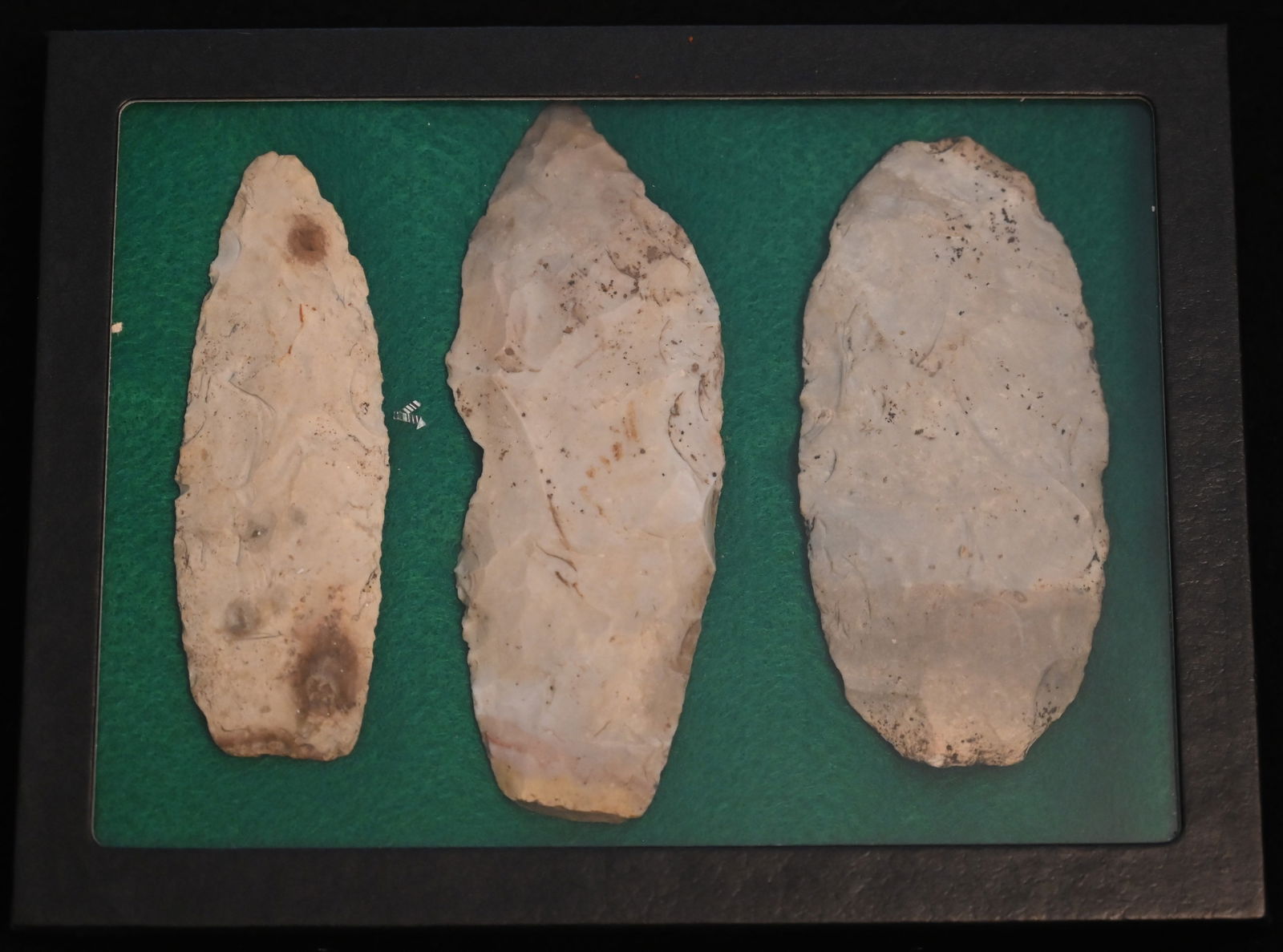 Frame of 3 Arrowheads Found in Missouri 5" Longest. 6" x 8" Frame included. (1 of 4)