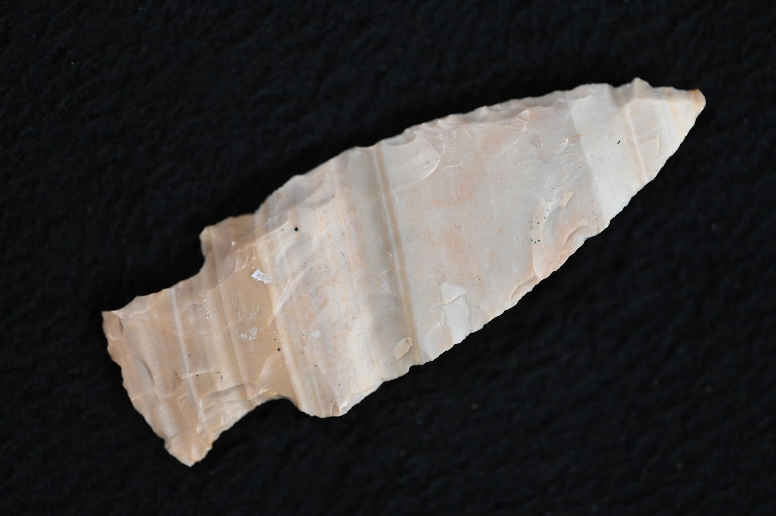 2 5/8" Colorful Stemmed  Arrowhead Found in St. Charles Co. Missouri. (1 of 10)