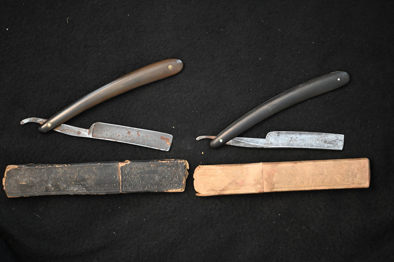 2 Vintage Folding Razor's in their original boxes.: 2 Vintage Folding Razor's in their original boxes.