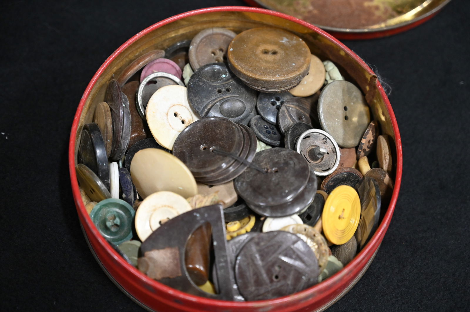 Metal Tin Full of Vintage Buttons and Beads.6" wide tin. (1 of 6)