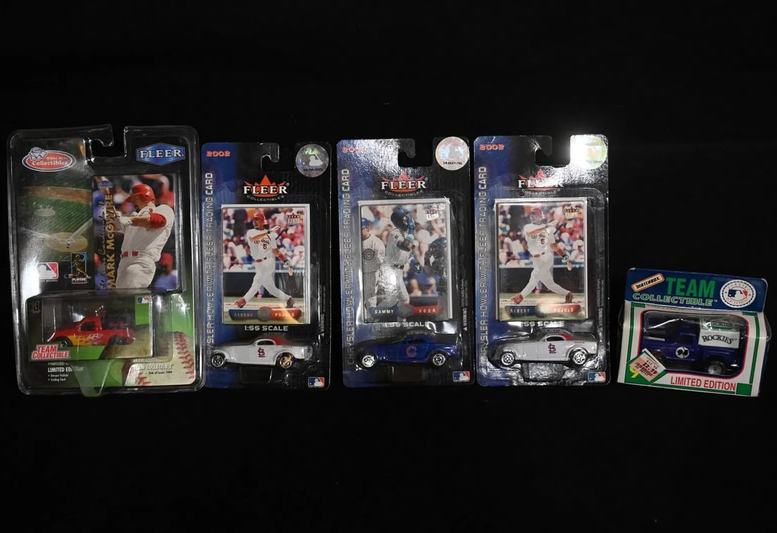 5 Baseball Related Die Cast Cars with 4 Cards.  Includes Albert Pujols, Sammy Sosa, Mark McGwire, (1 of 4)