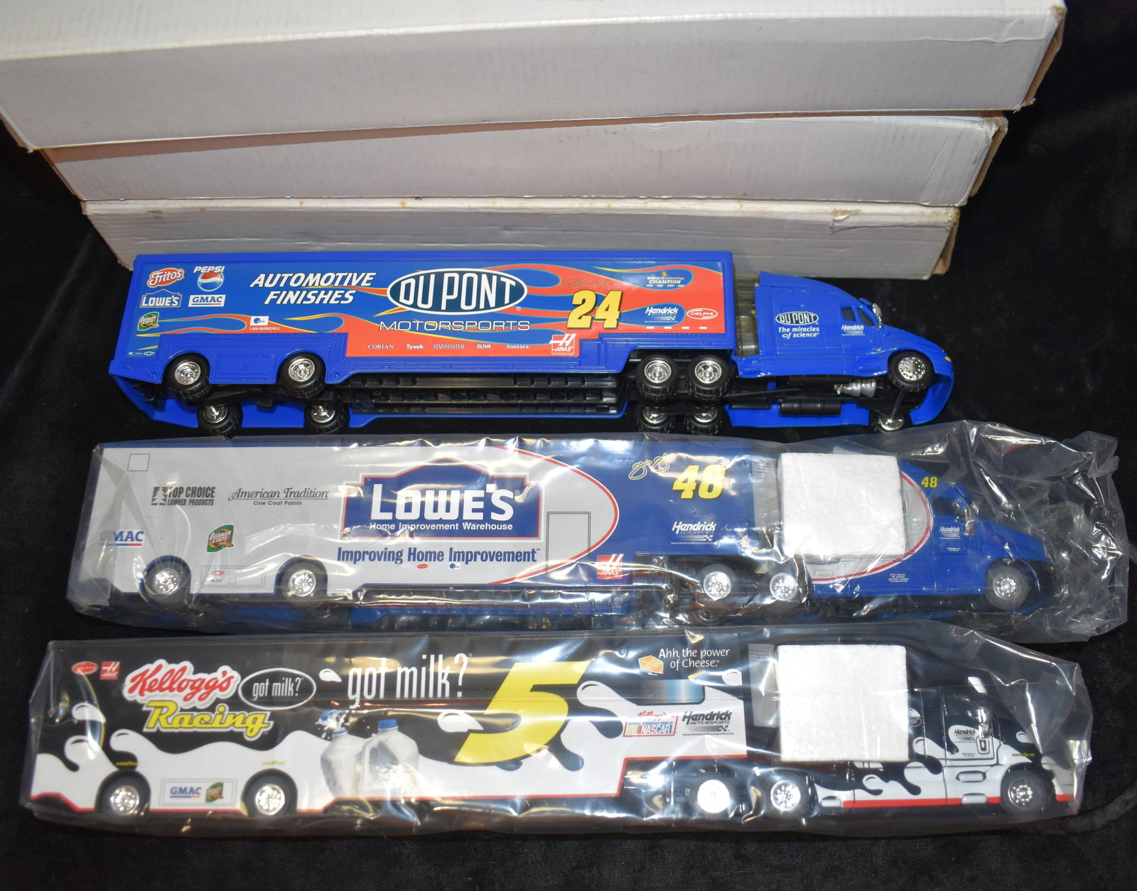 3 Vintage Kellogg's Cereal Mail-In Semi Trucks w/ Trailers - 1/24 Scale from the Early 2000's (1 of 6)