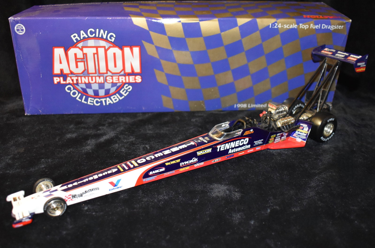 Joe Amato Tenneco 1998 Top Fuel Dragster 1:24 Scale by Action 1 Of 8,508: Joe Amato Tenneco 1998 Top Fuel Dragster 1:24 Scale by Action 1 Of 8,508. Has a little boo on an edge as shown in photos. From the late Tim Harshman collection.