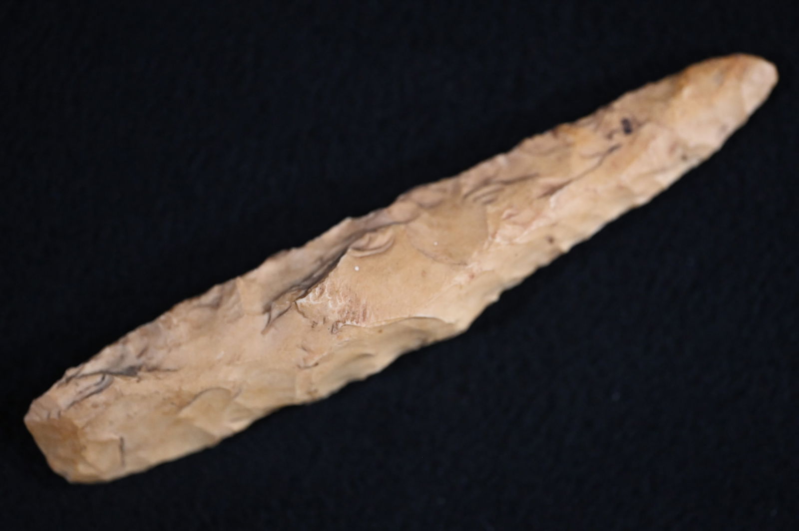 4 15/16" Nebo Hill Found in Howard Co. Missouri. (1 of 5)