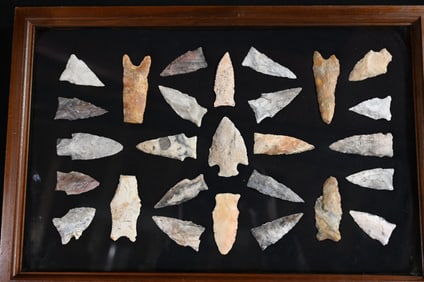 Walnut Frame of 27 Arrowheads Found in Miller Co. Missouri 3 1/8" Longest includes Daltons, Snyders,