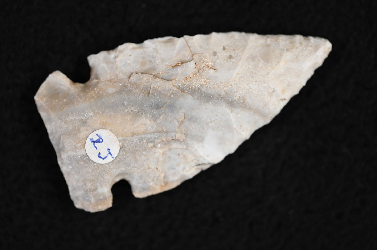 2 1/8" Howard County Arrowhead Found in Howard Co. Missouri. (1 of 4)