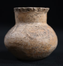 Pre-Columbian Huastec Pottery Vessel 2 3/4" Tall.