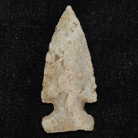 1 5/8" Robinson Arrowhead found in Lee County, Iowa by Gary Dinwiddie