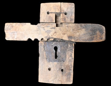 9 1/2" Large Dogon Wood Door Lock.