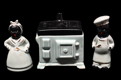Mammy and Pappy 1940's Salt & Pepper Shakers with Grease Jar Stove. Black Americana Porcelain