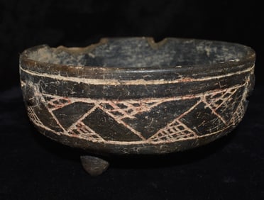 Pre-Columbian Mayan Decoratively Incised Tripod Pottery Vessel