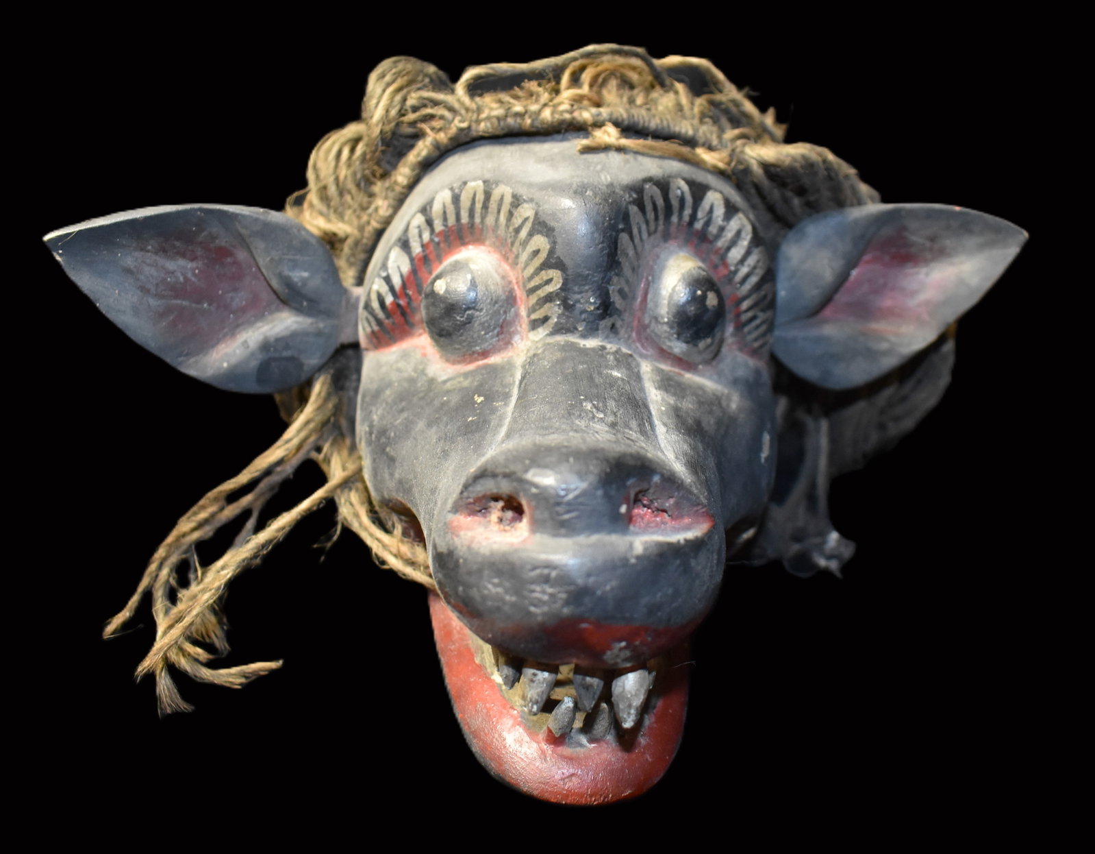 *******Mid-Century Gara Yakka Mask from Sri Lanka - Mid-Century or Older: Mid-Century Gara Yakka Mask from Sri Lanka. Excellent condition for its age. The Gara Yakka mask is a traditional mask from Sri Lanka, used primarily in rituals to exorcise evil spirits and protect ag