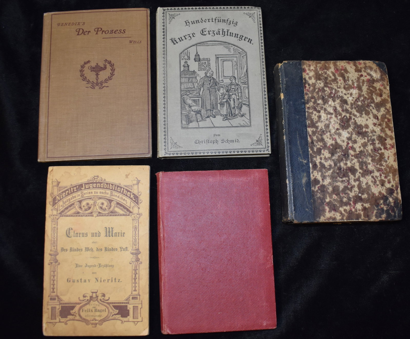 5 Victorian Era German Books - 1880-1919: Clarus und Marie, oder Des Kindes Weh, des Kindes Lust. Eine Jugend-Erzahlung von Nieritz, Gustave. Published by Dusseldorf, F. Bagel Circa 1880. Softcover with wear to the cover as shown in photos.; 