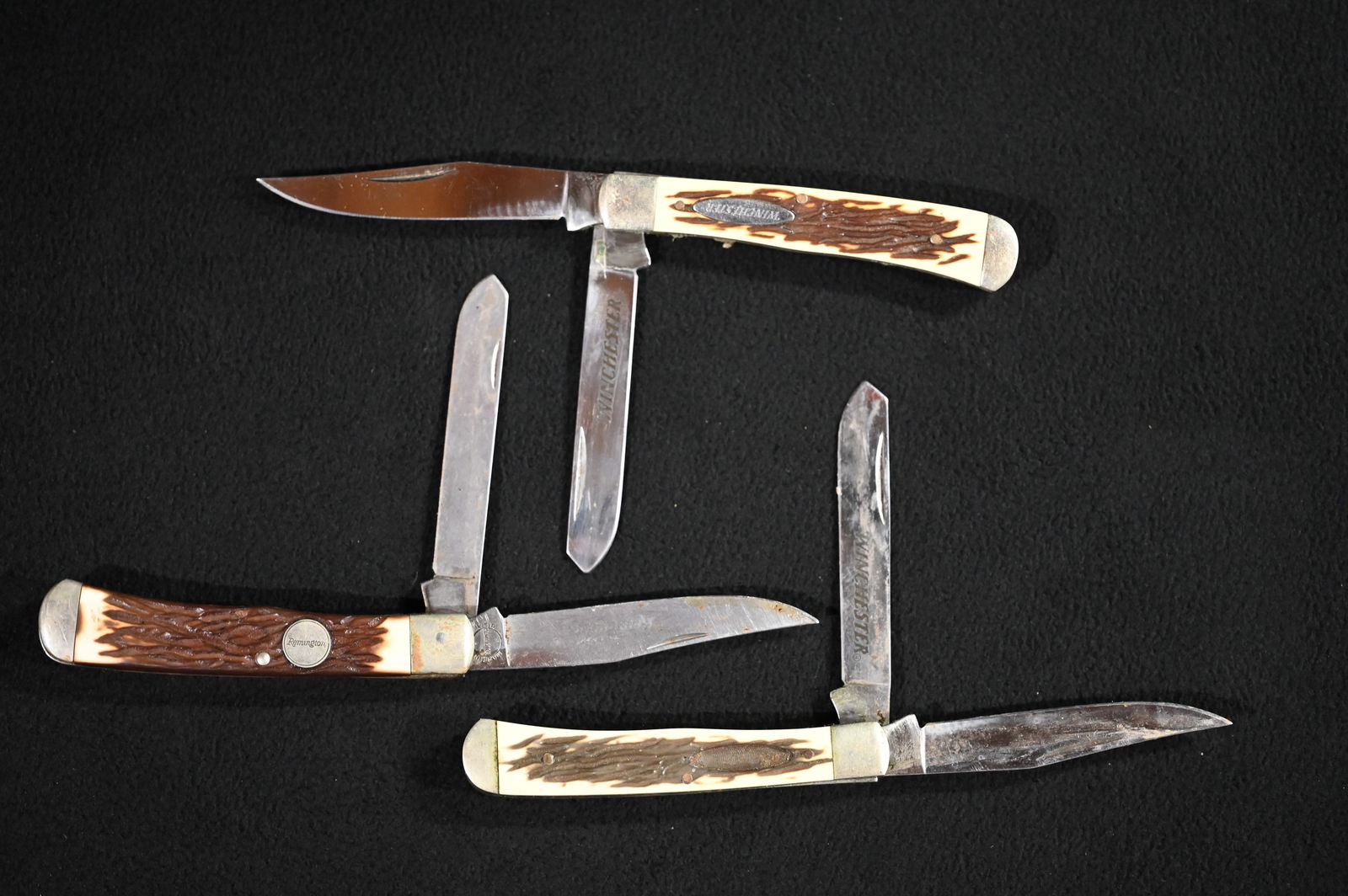3 Winchester & Remington Pocket Knives.  Very well-made and in great condition. (1 of 6)