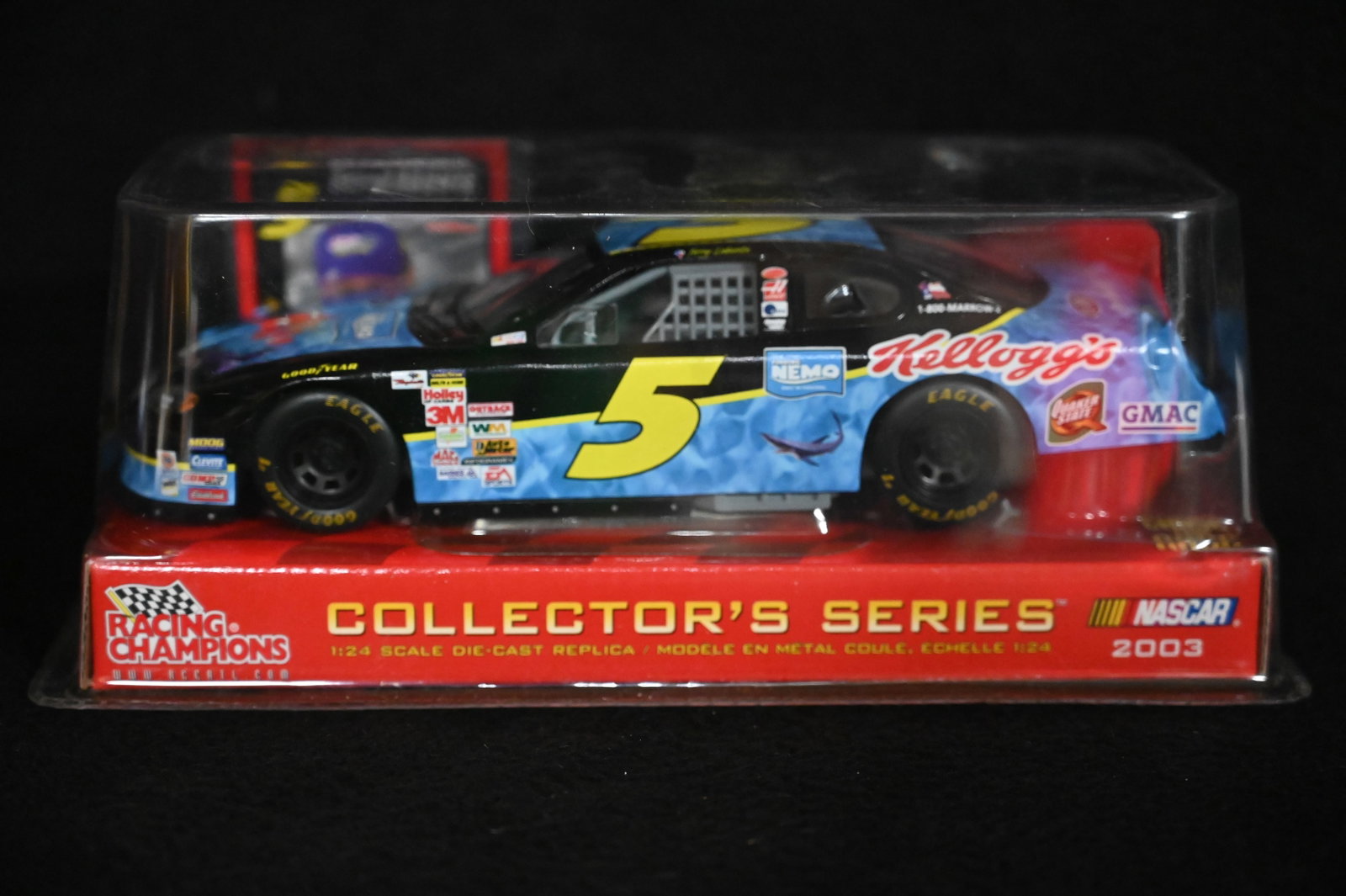 2003 Terry LaBonte "Kellogg's" Racing Champions NASCAR 1/24 Scale Die Cast Stock Car.: 2003 Terry LaBonte "Kellogg's" Racing Champions NASCAR 1/24 Scale Die Cast Stock Car.